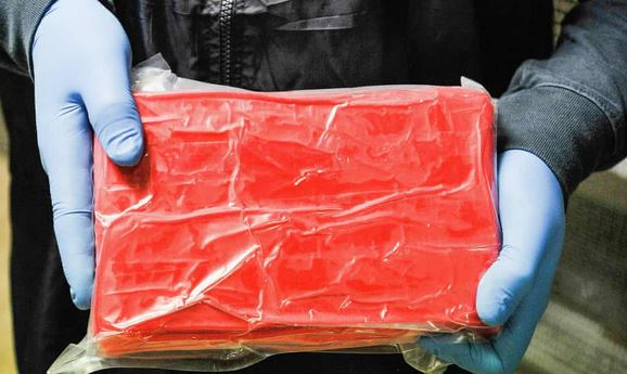 Hong Kong bắt 700kg cocaine nhập vào bằng tàu cao tốc